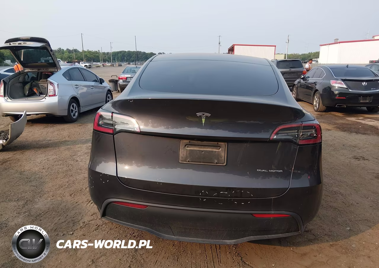 2024 Tesla Model Y Long Range Dual Motor All-Wheel Drive VIN:7SAYGDEE7RA221152 - 16