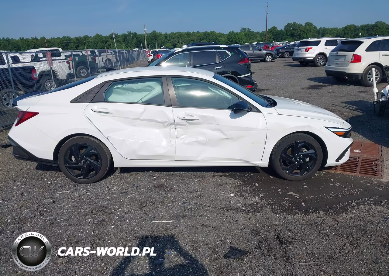 2026 Hyundai Elantra Sel Sport VIN:KMHLM4DG4TU109022 - 13