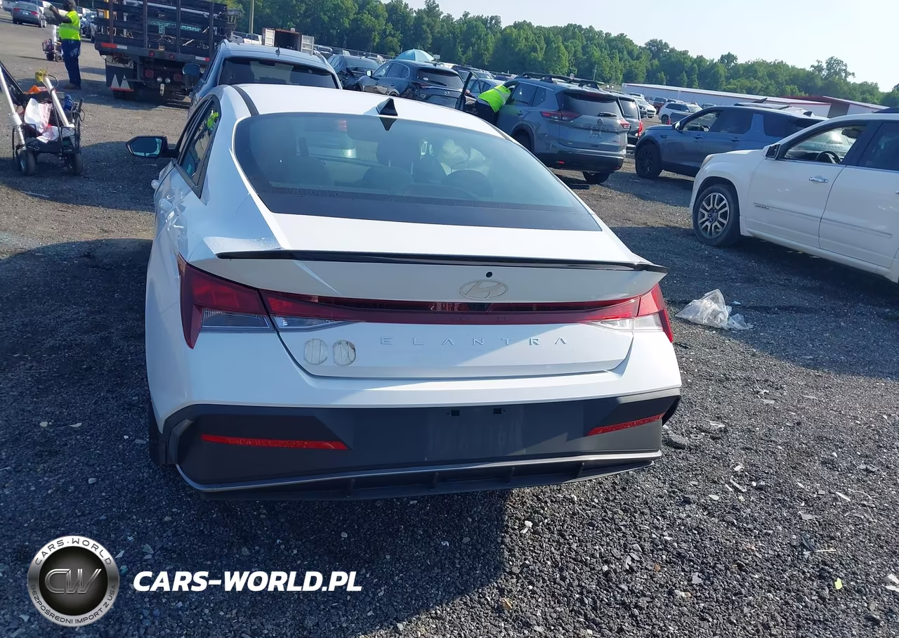 2026 Hyundai Elantra Sel Sport VIN:KMHLM4DG4TU109022 - 16