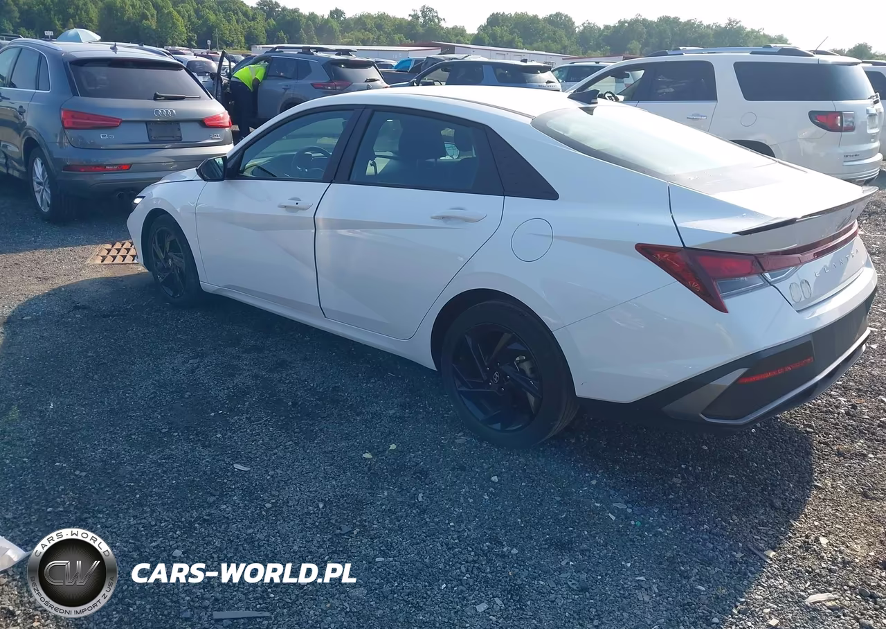 2026 Hyundai Elantra Sel Sport VIN:KMHLM4DG4TU109022 - 3