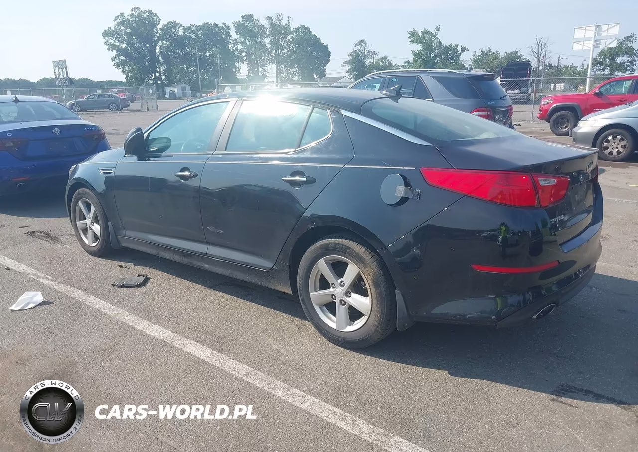 2015 Kia Optima Lx VIN:5XXGM4A75FG467928 - 3