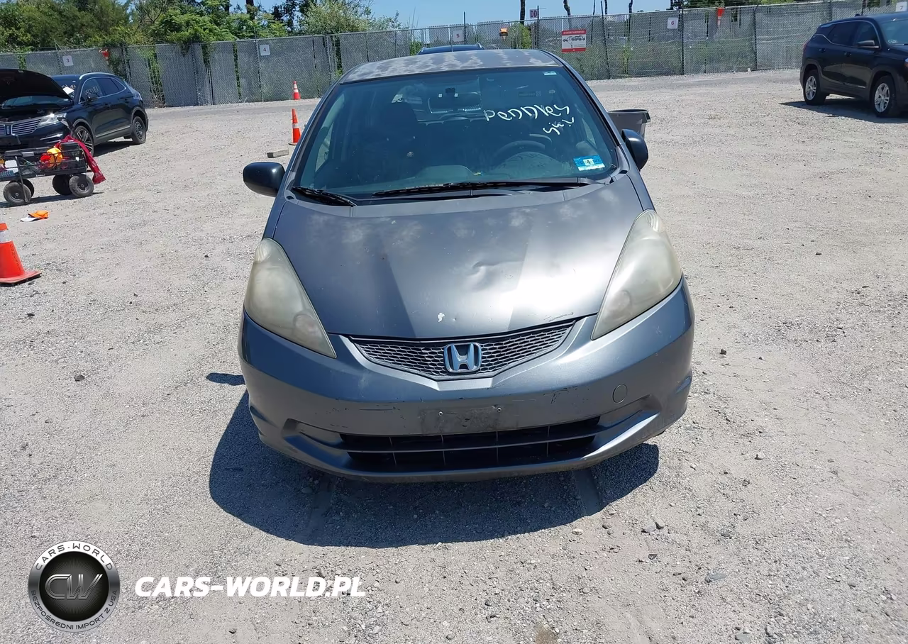 2011 Honda Fit VIN:JHMGE8H31BS007395 - 6