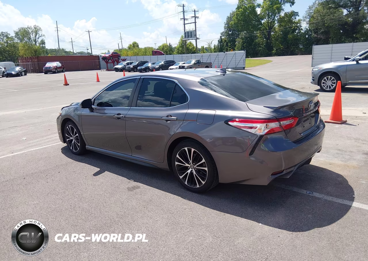 2020 Toyota Camry Se VIN:4T1G11AK9LU944423 - 3