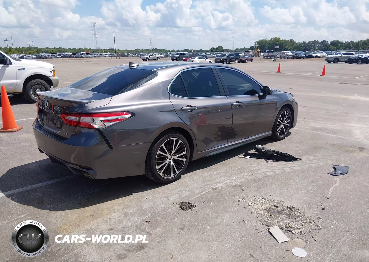 2020 Toyota Camry Se VIN:4T1G11AK9LU944423 - 4