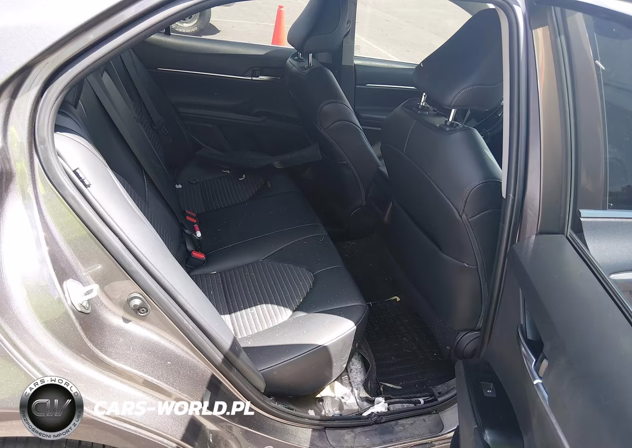 2020 Toyota Camry Se VIN:4T1G11AK9LU944423 - 8