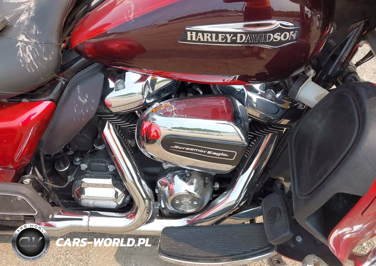 2018 Harley-Davidson Flhtcutg Tri Glide Ultra VIN:1HD1MAD11JB850015 - 8