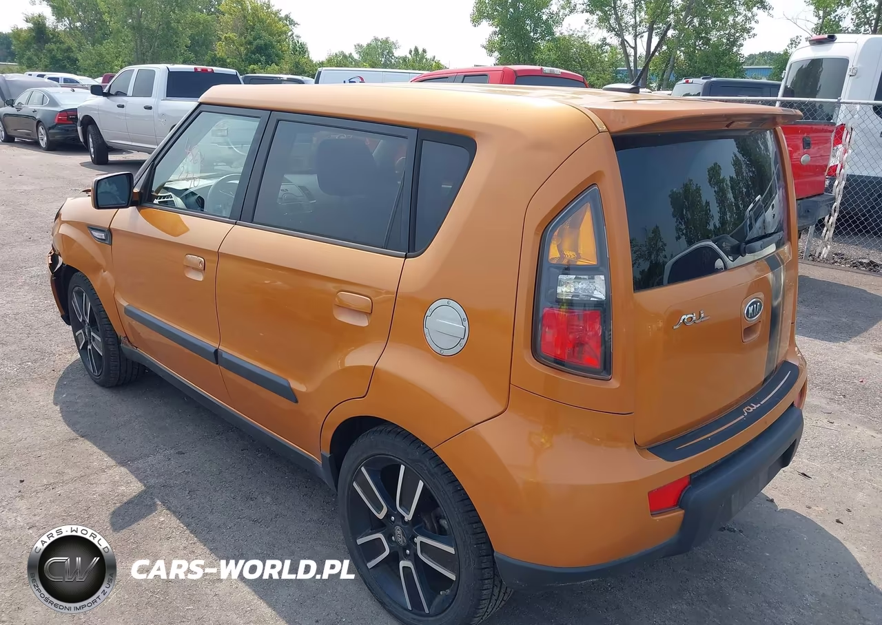 2010 Kia Soul + VIN:KNDJT2A28A7108866 - 3
