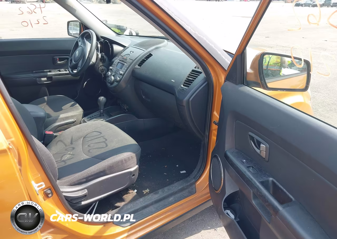 2010 Kia Soul + VIN:KNDJT2A28A7108866 - 5