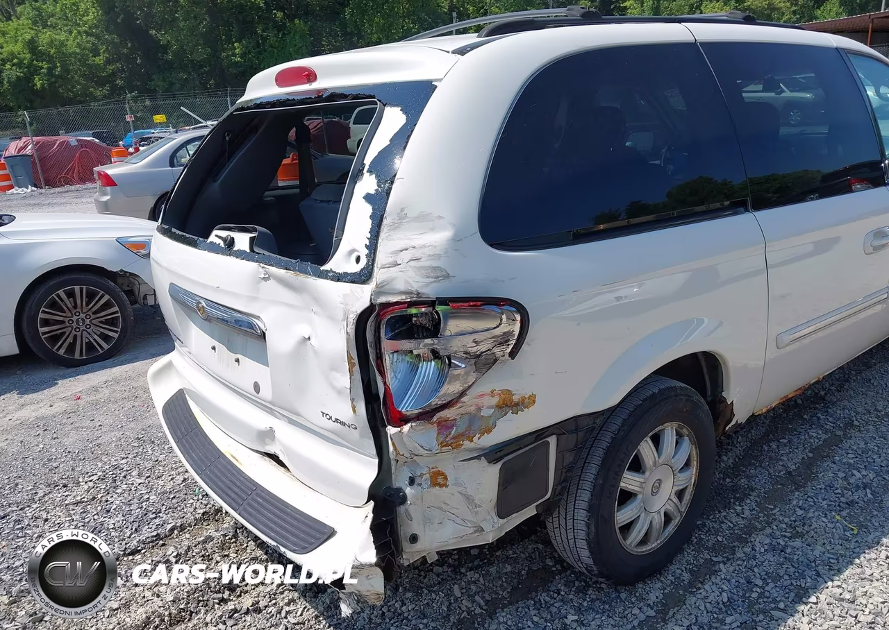 2007 Chrysler Town & Country Touring VIN:2A4GP54L87R145566 - 13