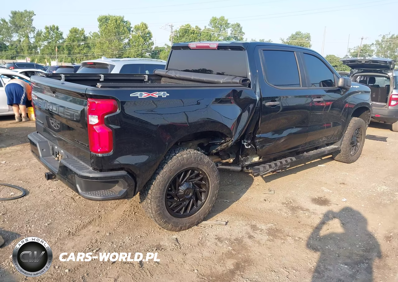 2020 Chevrolet Silverado 1500 4Wd Short Bed Custom VIN:3GCPYBEK6LG372777 - 4