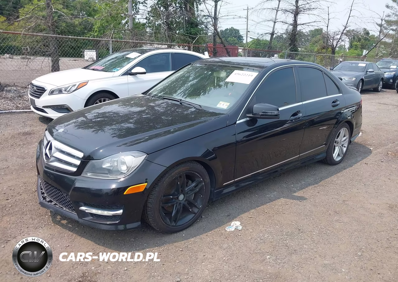 2012 Mercedes-Benz C 300 Sport 4Matic VIN:WDDGF8BB2CR210583 - 2