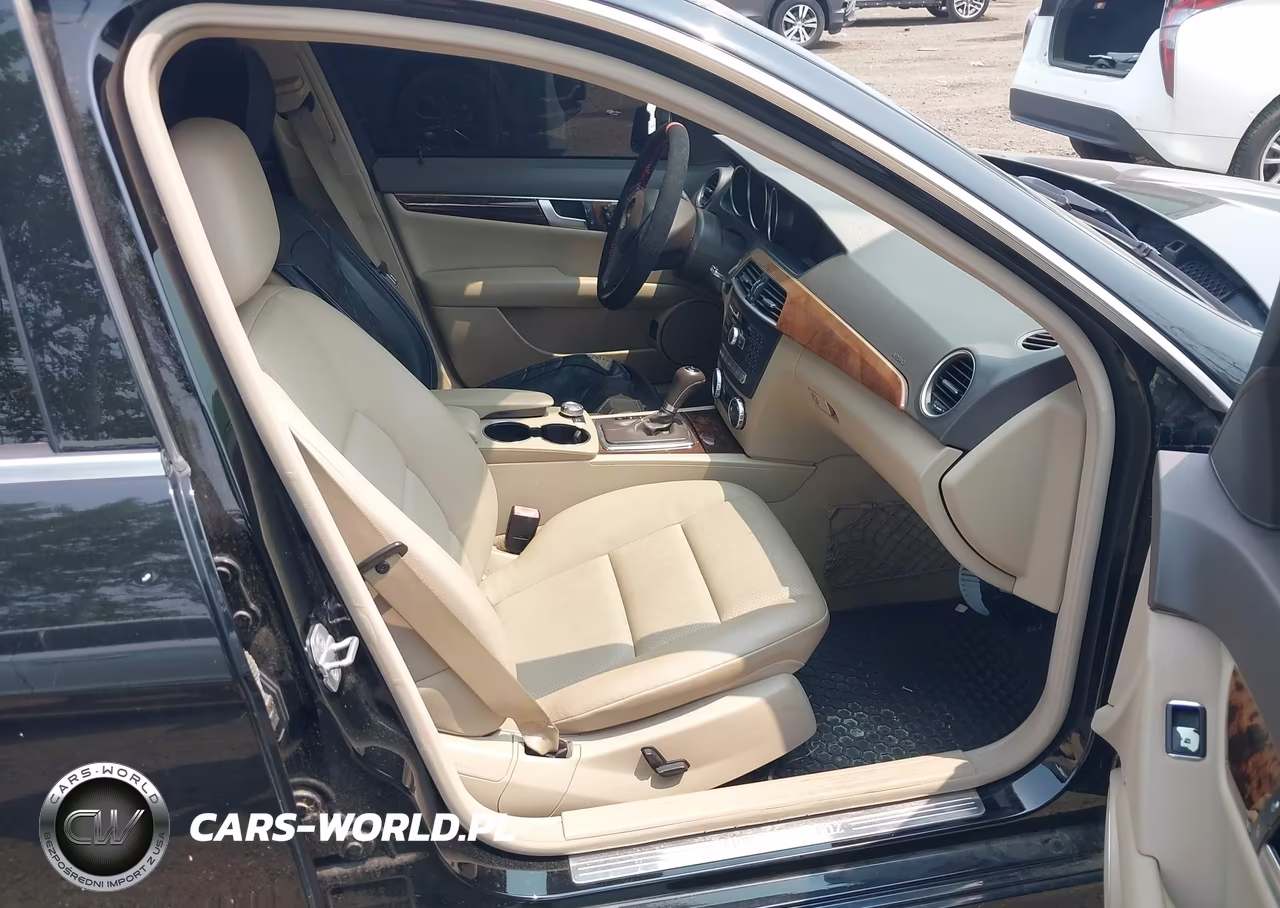 2012 Mercedes-Benz C 300 Sport 4Matic VIN:WDDGF8BB2CR210583 - 5