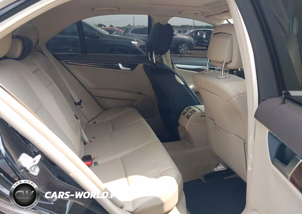 2012 Mercedes-Benz C 300 Sport 4Matic VIN:WDDGF8BB2CR210583 - 8