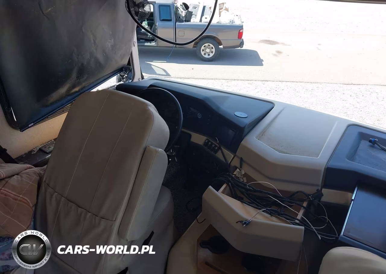 2019 Ford F53 VIN:1F66F5DY3K0A17161 - 8