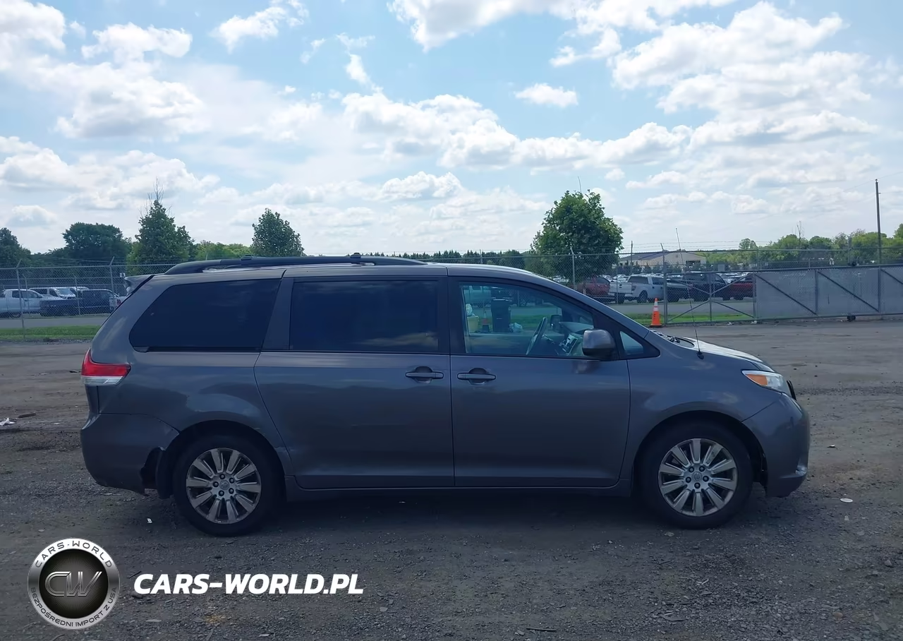 2012 Toyota Sienna Le 7 Passenger VIN:5TDJK3DC1CS034633 - 13
