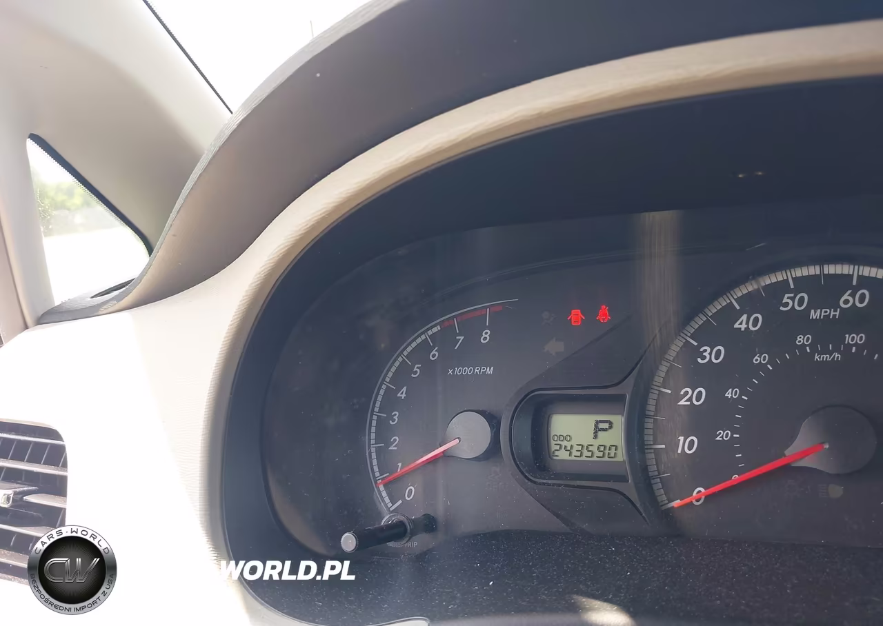 2012 Toyota Sienna Le 7 Passenger VIN:5TDJK3DC1CS034633 - 15