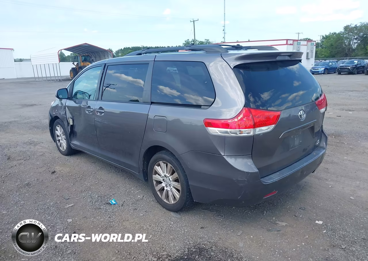 2012 Toyota Sienna Le 7 Passenger VIN:5TDJK3DC1CS034633 - 3