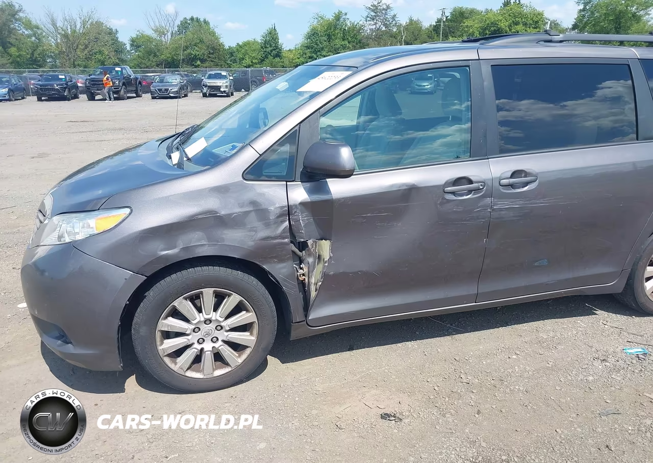 2012 Toyota Sienna Le 7 Passenger VIN:5TDJK3DC1CS034633 - 6