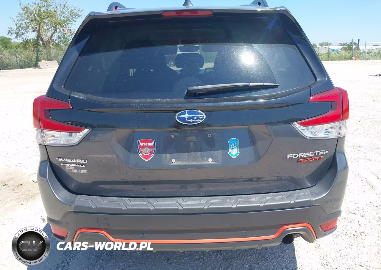 2022 Subaru Forester Sport VIN:JF2SKAJC8NH450152 - 16