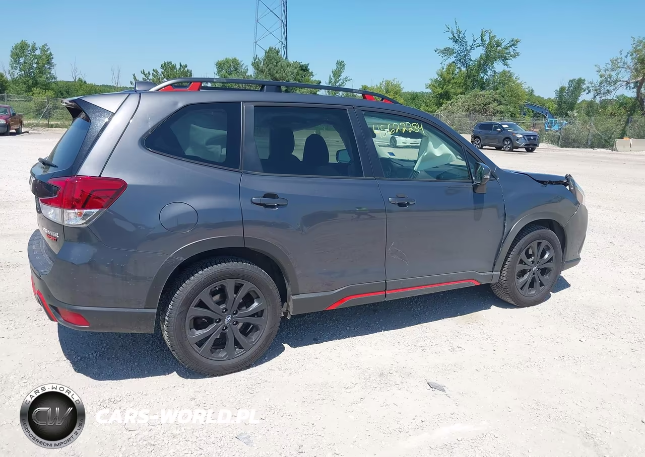 2022 Subaru Forester Sport VIN:JF2SKAJC8NH450152 - 4
