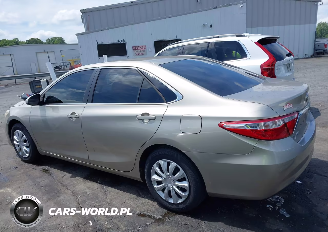 2016 Toyota Camry Le VIN:4T1BF1FK9GU142173 - 14