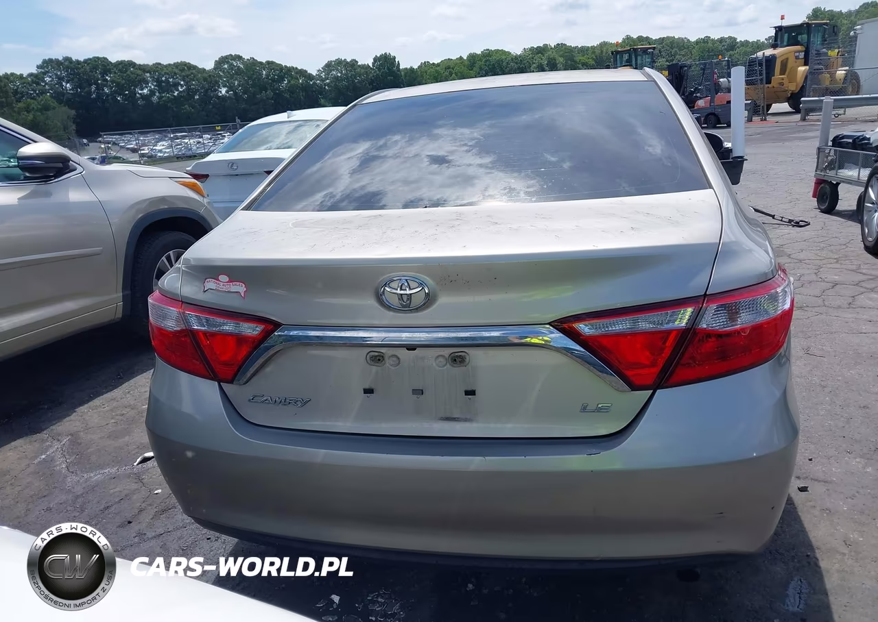 2016 Toyota Camry Le VIN:4T1BF1FK9GU142173 - 16