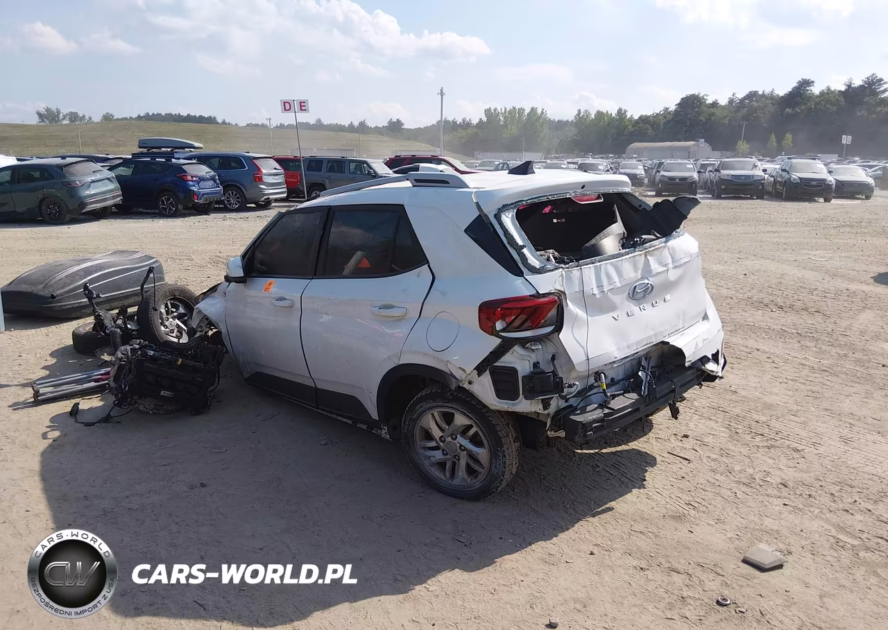 2020 Hyundai Venue Sel VIN:KMHRC8A30LU013782 - 3