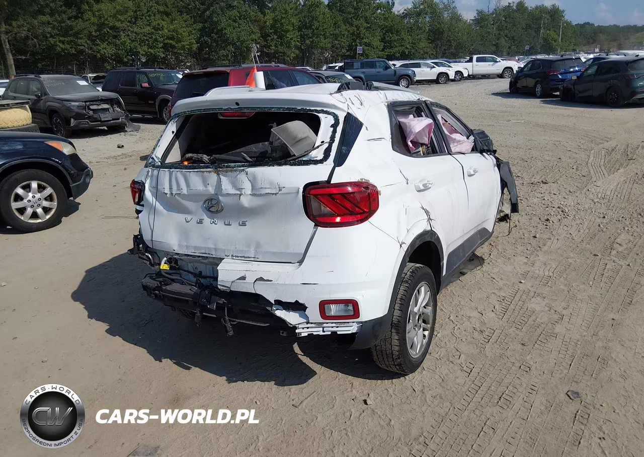 2020 Hyundai Venue Sel VIN:KMHRC8A30LU013782 - 4