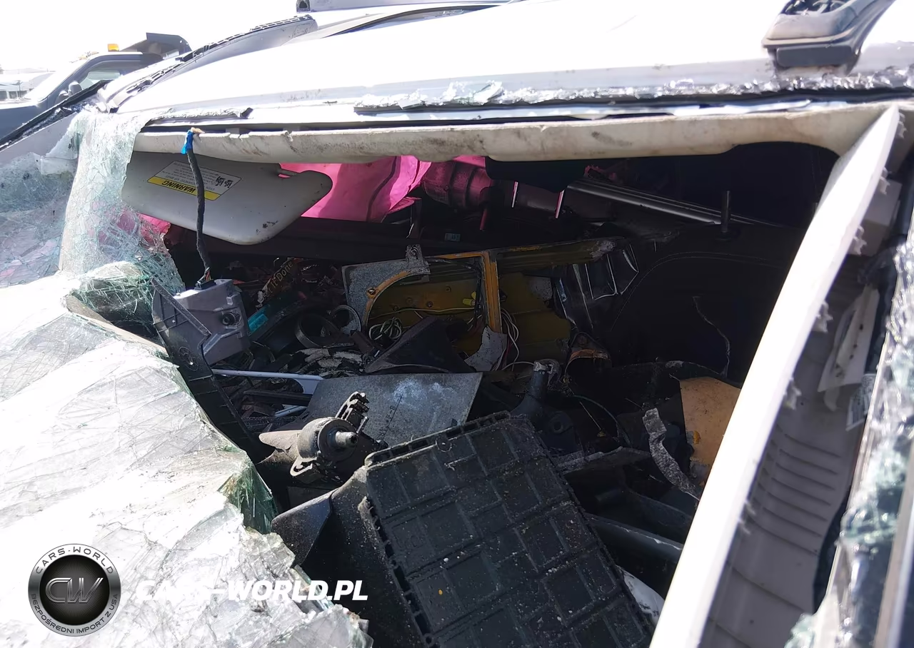 2020 Hyundai Venue Sel VIN:KMHRC8A30LU013782 - 5