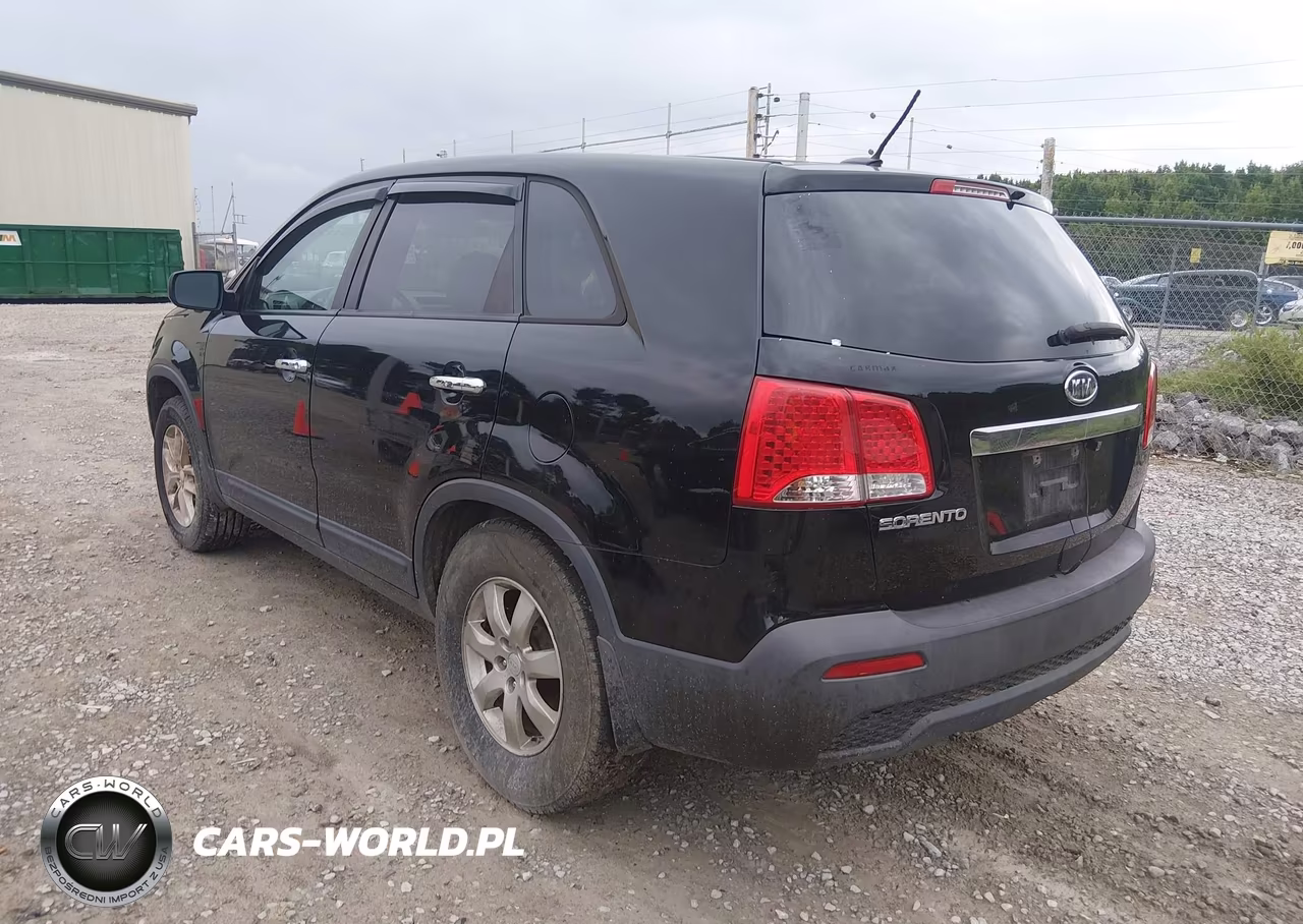 2011 Kia Sorento VIN:5XYKT3A17BG149432 - 3