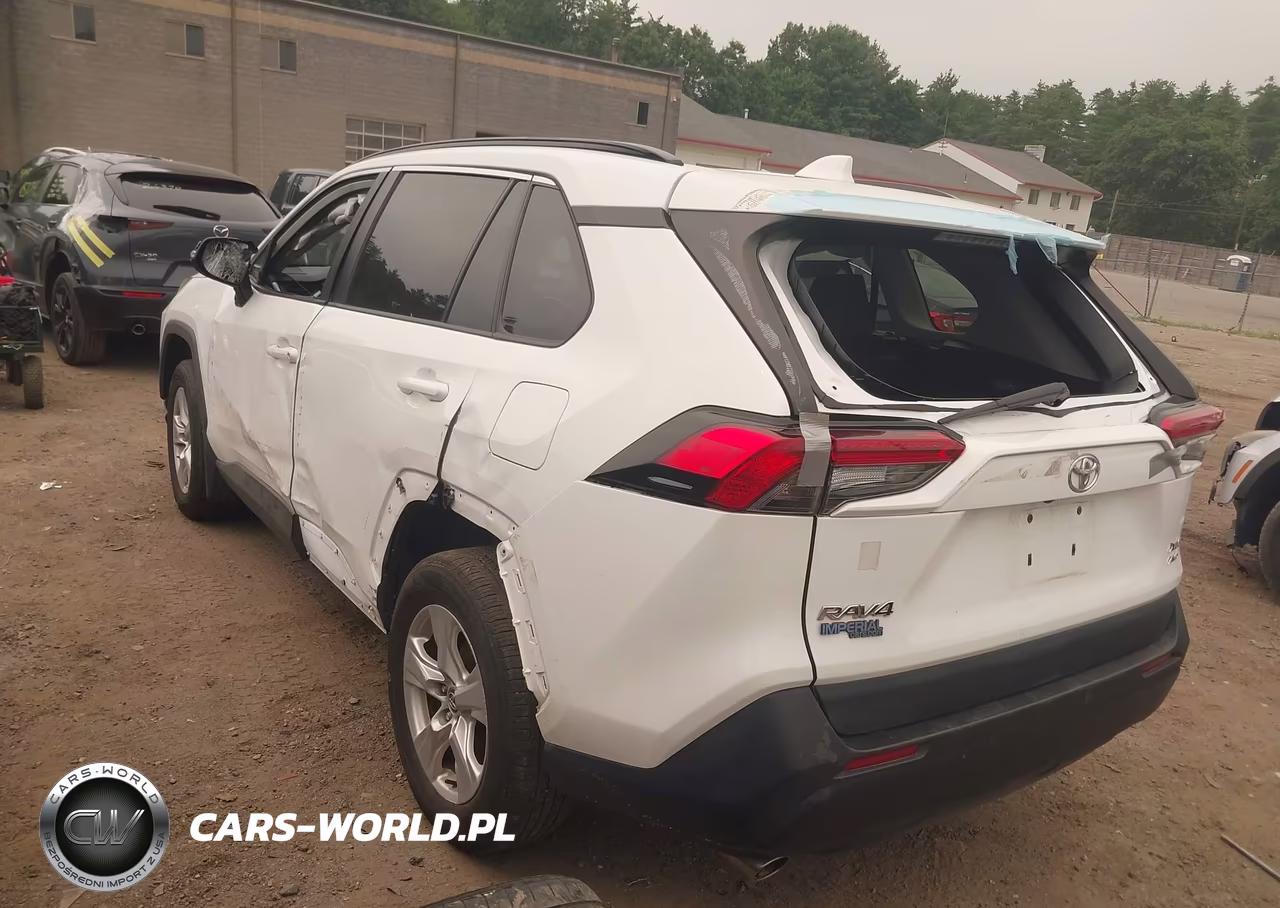 2020 Toyota Rav4 Xle VIN:2T3P1RFV5LW096551 - 3