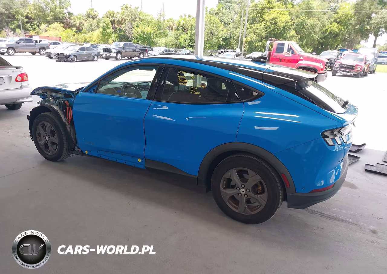 2023 Ford Mustang Mach-E Select VIN:3FMTK1RM8PMA40509 - 3