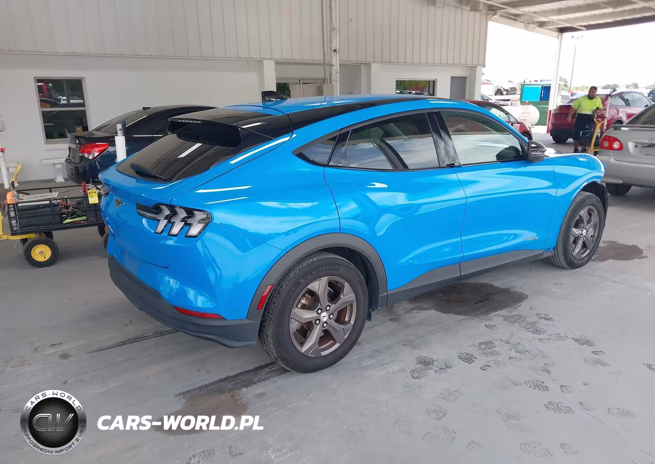 2023 Ford Mustang Mach-E Select VIN:3FMTK1RM8PMA40509 - 4