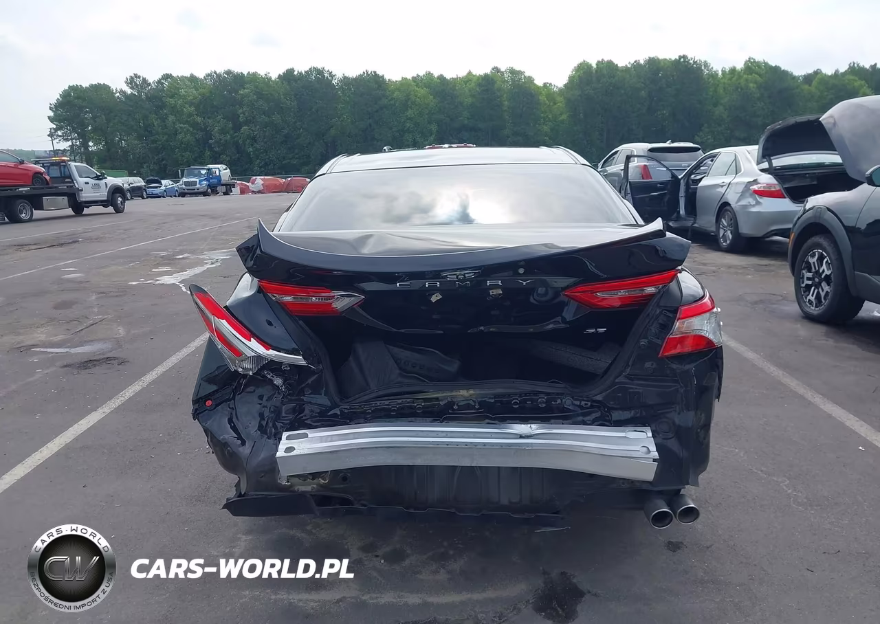 2018 Toyota Camry Se VIN:4T1B11HK5JU587352 - 17