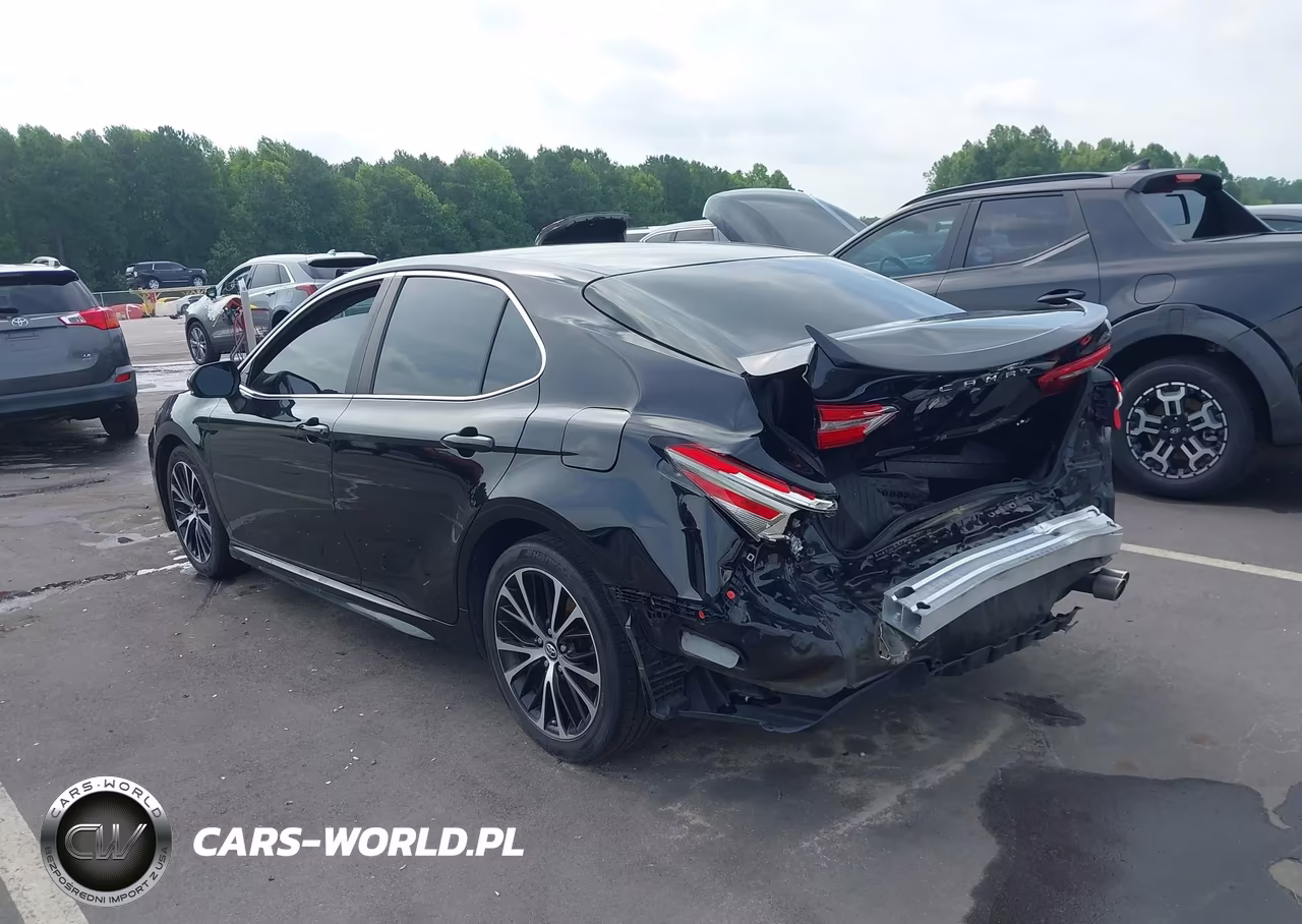 2018 Toyota Camry Se VIN:4T1B11HK5JU587352 - 3