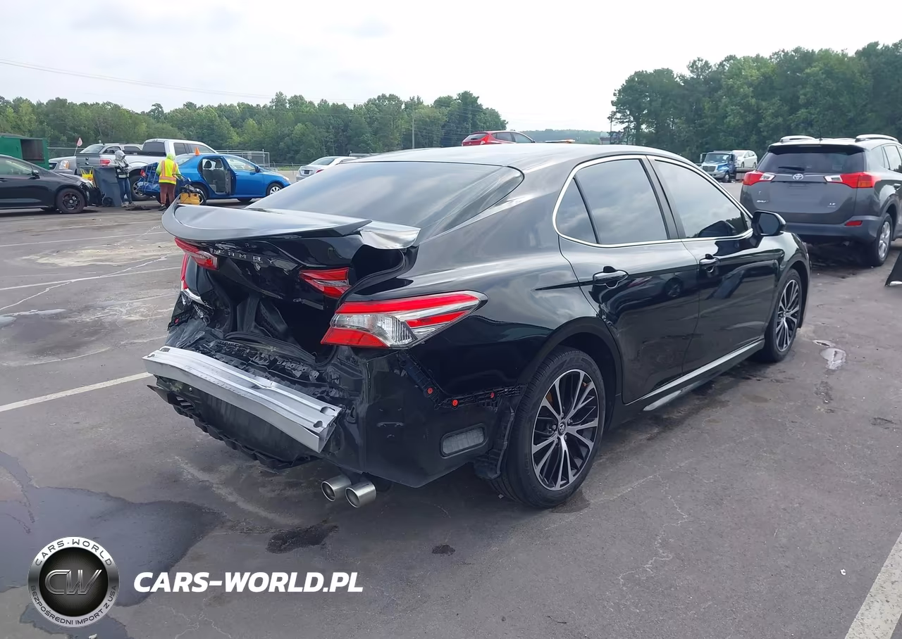 2018 Toyota Camry Se VIN:4T1B11HK5JU587352 - 4