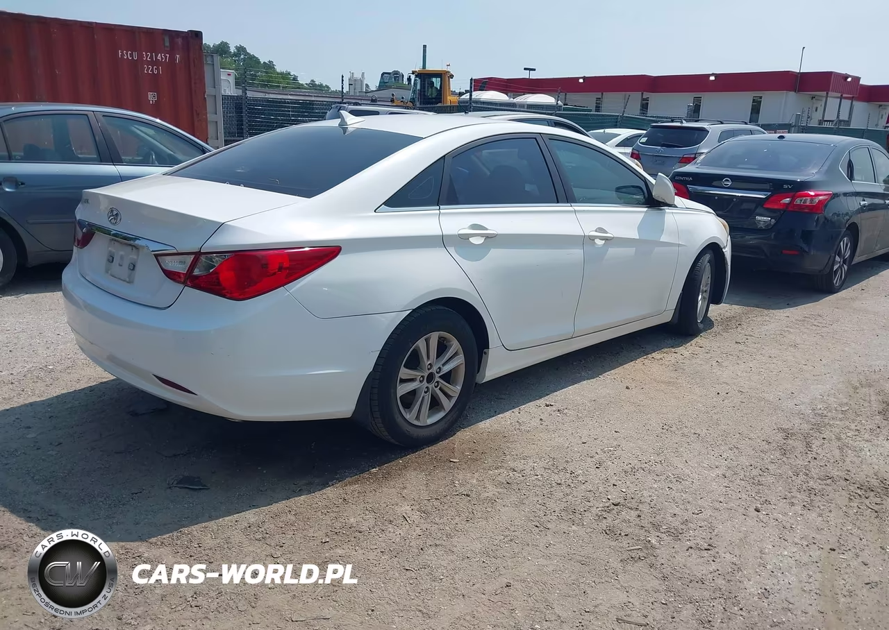 2011 Hyundai Sonata Gls VIN:5NPEB4AC4BH169444 - 4