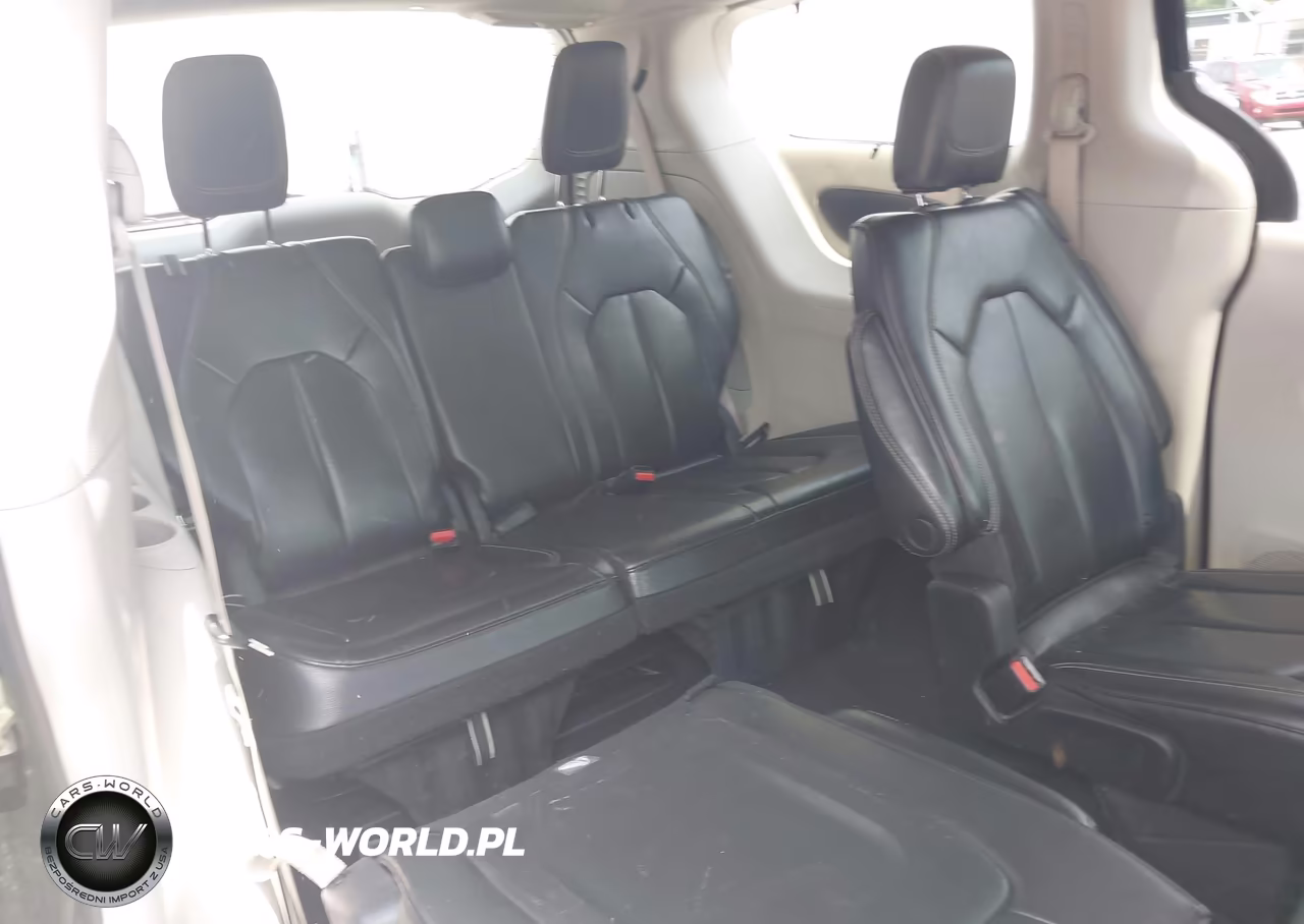 2022 Chrysler Pacifica Touring L VIN:2C4RC1BG9NR132590 - 8