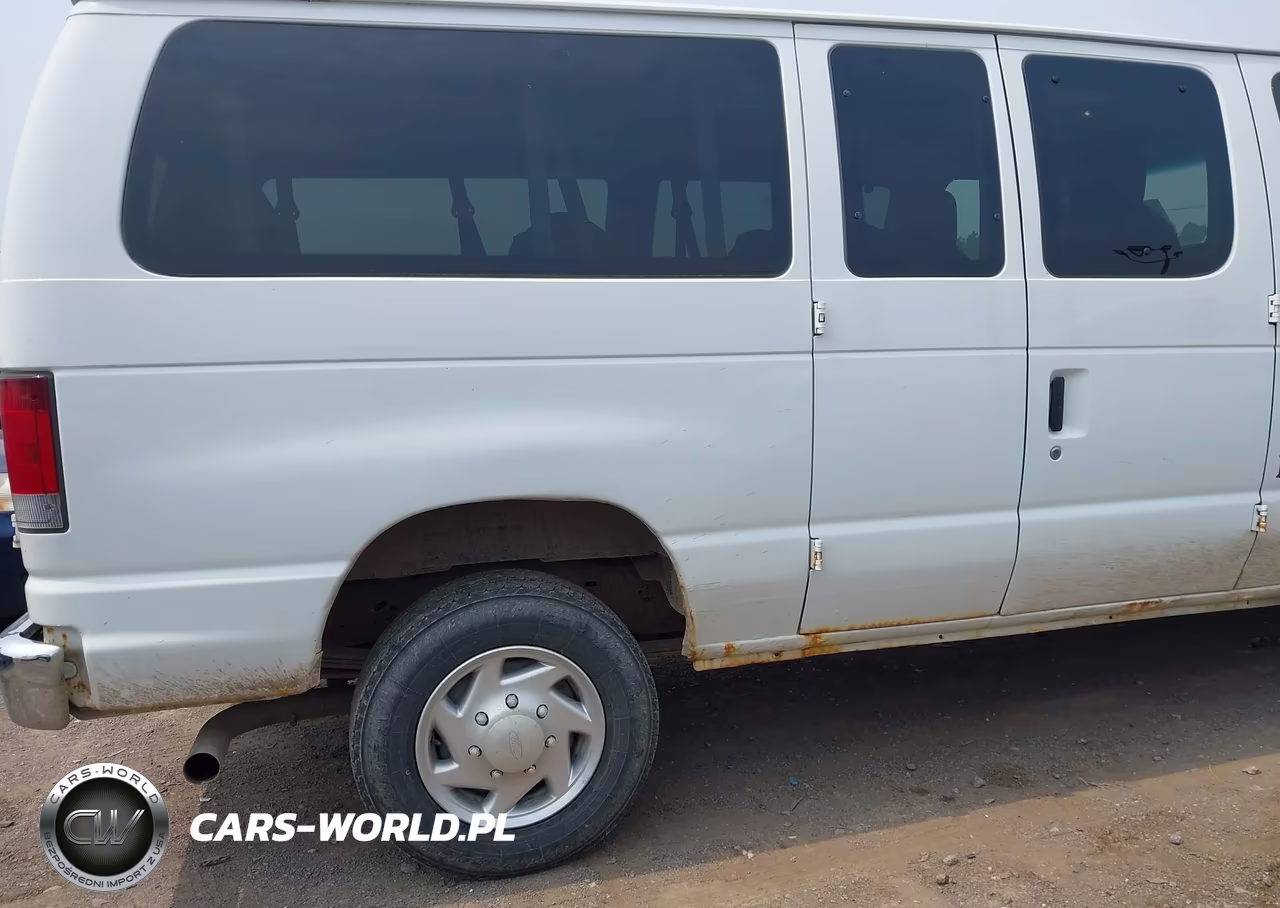 2011 Ford E-350 Super Duty Xlt VIN:1FBNE3BL3BDA42744 - 18
