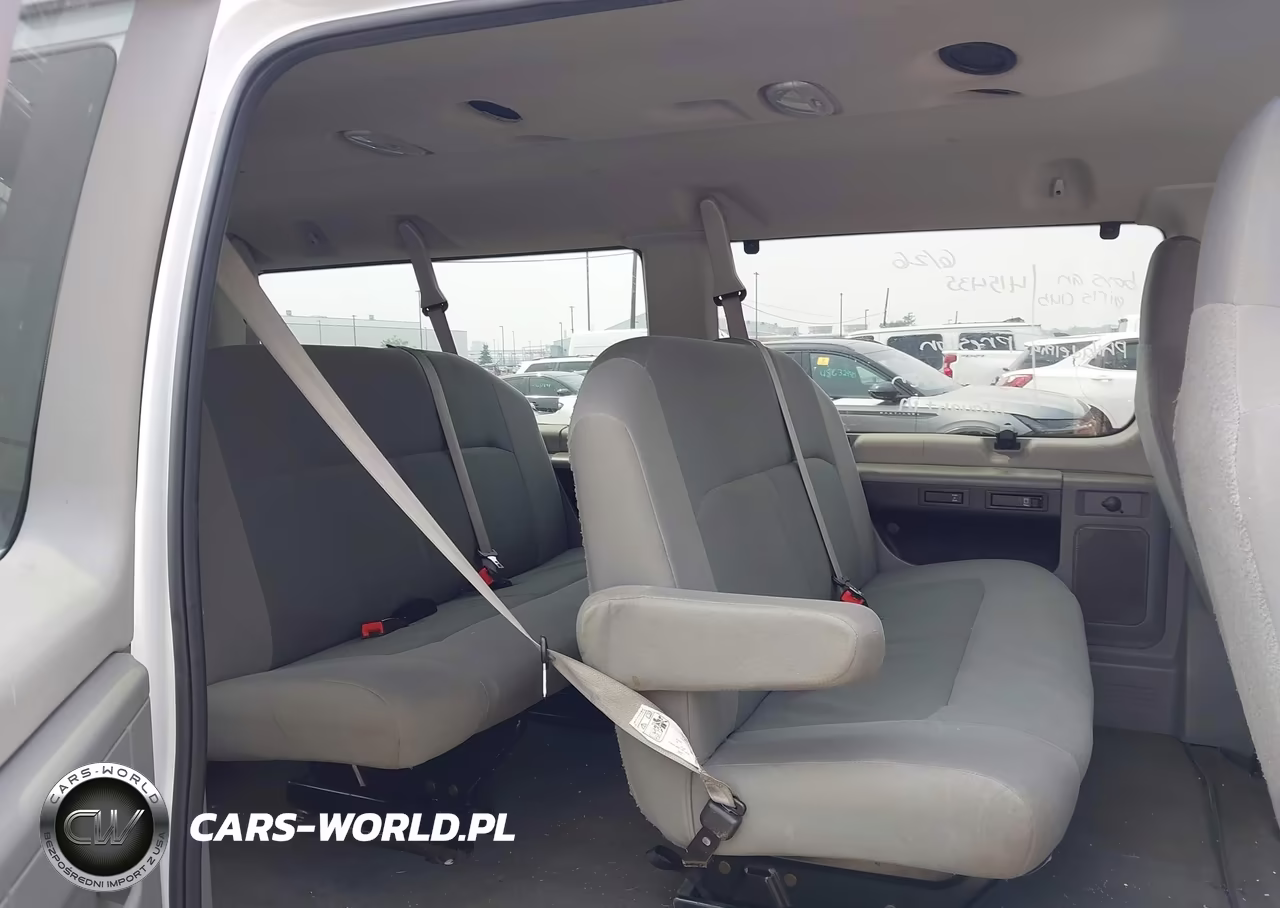 2011 Ford E-350 Super Duty Xlt VIN:1FBNE3BL3BDA42744 - 8