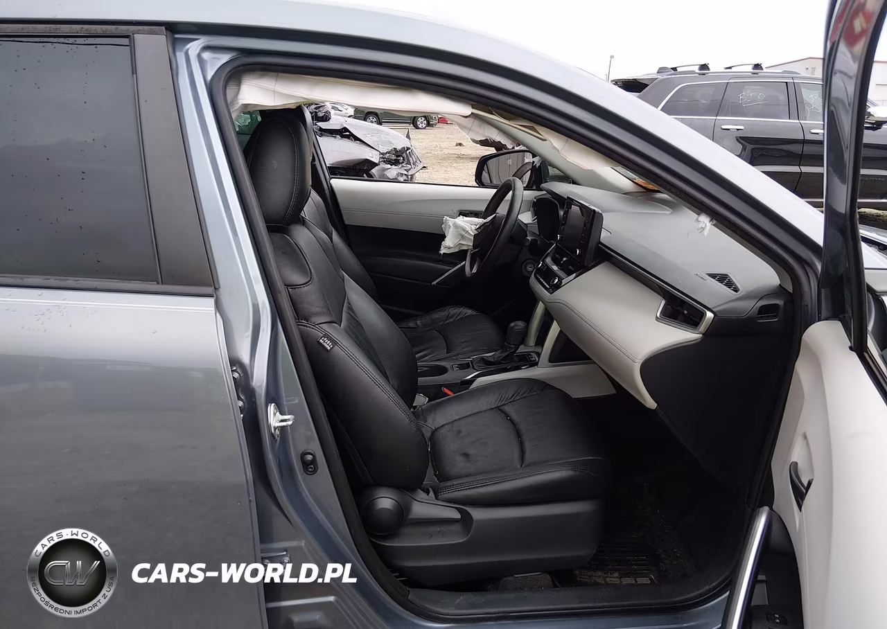2022 Toyota Corolla Cross L VIN:7MUAAAAG8NV006819 - 5