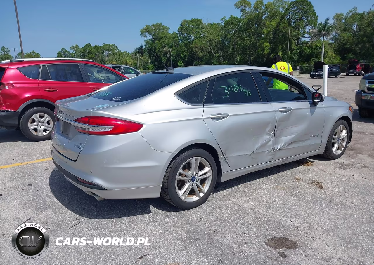 2018 Ford Fusion Hybrid Se VIN:3FA6P0LU0JR226907 - 4