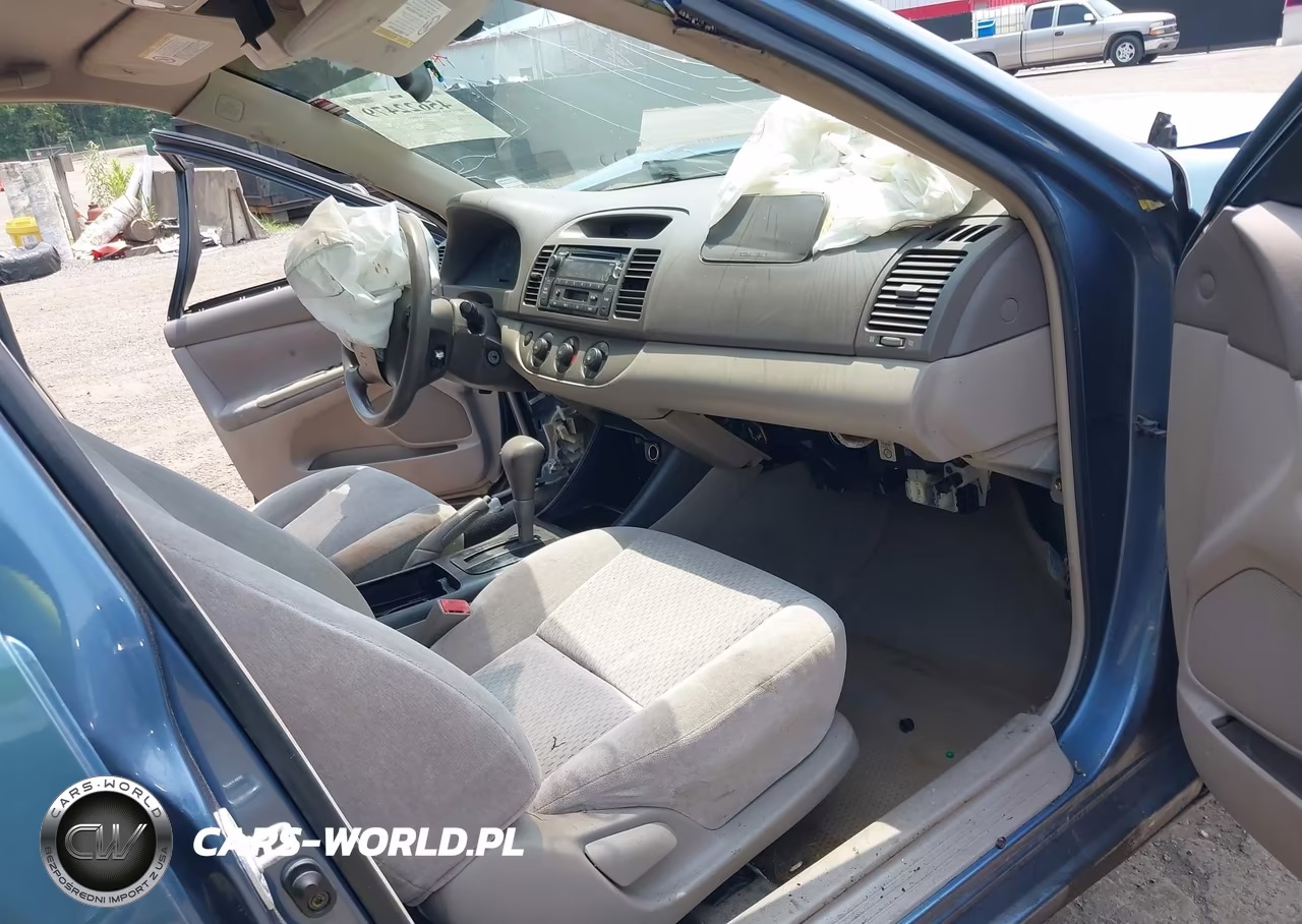 2003 Toyota Camry Le VIN:4T1BE30K43U703722 - 5