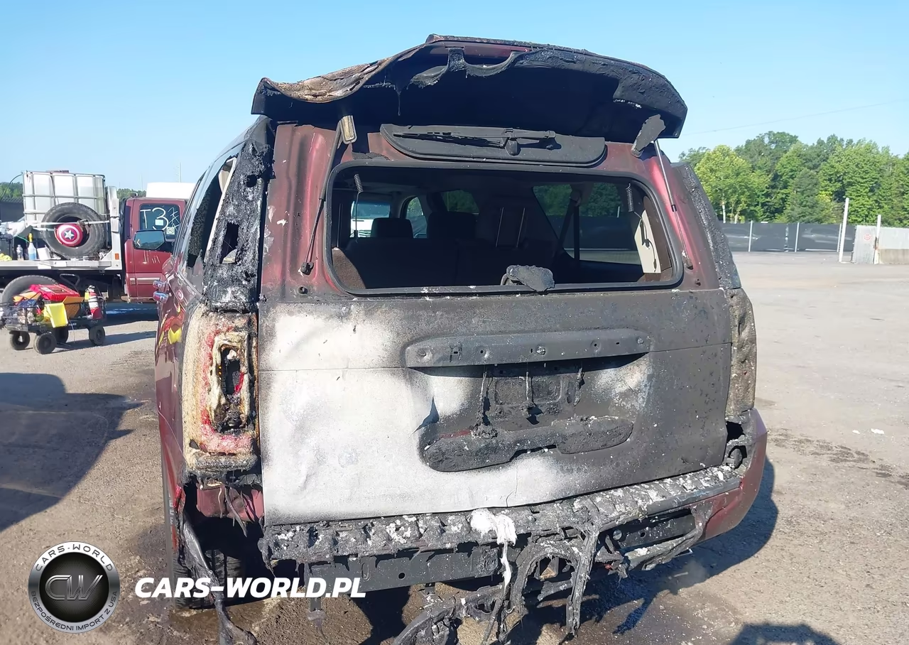 2019 GMC Yukon Xl Denali VIN:1GKS2HKJ3KR299557 - 6