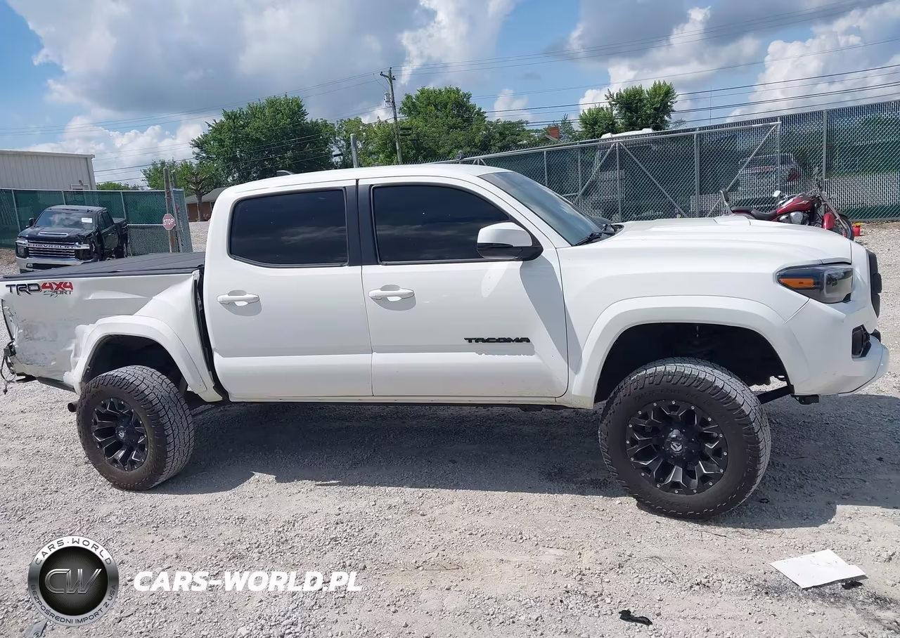 2016 Toyota Tacoma Trd Sport VIN:3TMCZ5AN8GM035192 - 13