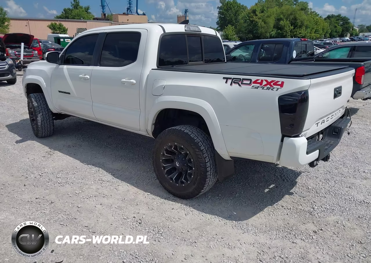 2016 Toyota Tacoma Trd Sport VIN:3TMCZ5AN8GM035192 - 3