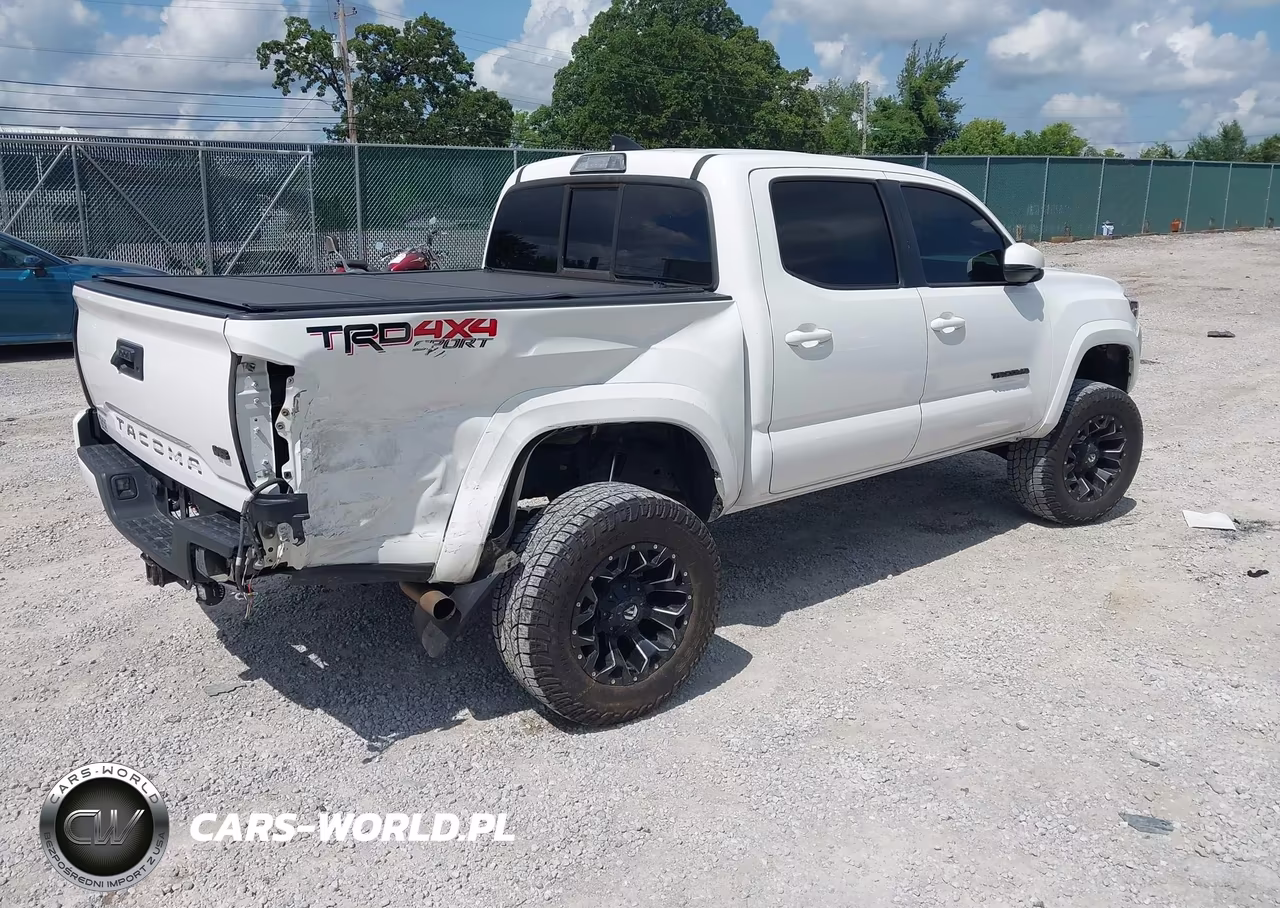 2016 Toyota Tacoma Trd Sport VIN:3TMCZ5AN8GM035192 - 4