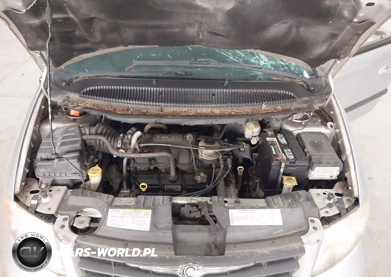 2005 Chrysler Town & Country VIN:1C4GP45R55B221646 - 10