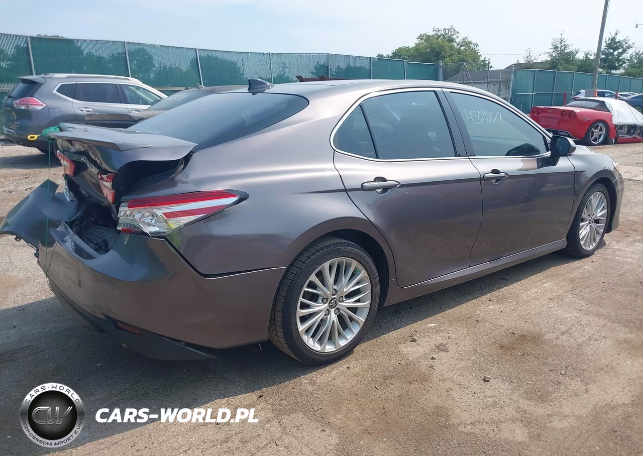 2019 Toyota Camry Xle V6 VIN:4T1BZ1HK4KU022407 - 4