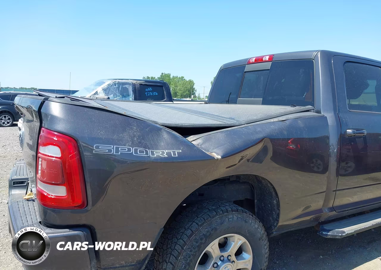 2019 Ram 2500 Big Horn 4X4 6'4 Box VIN:3C6UR5DJ6KG696599 - 17